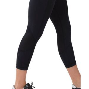 LULULEMON ATHLETICA Pace Rival Crop "Full-On Luxtreme 22' In Black Size 4